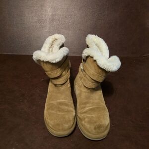 Koolaburra Tan Boots with Plush Lining